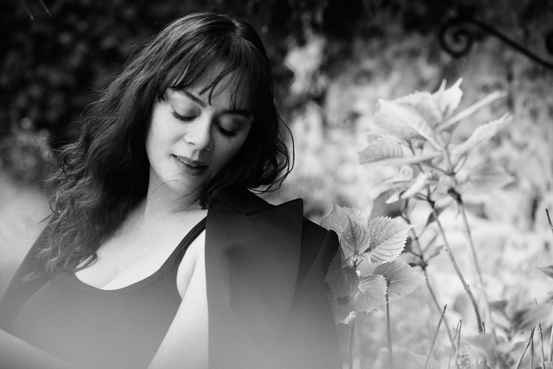 bahar-setinde-akilalmaz-olay-demet-evgarin-asistana-kufur-ettigi-iddia-edildi-basrol-oyuncusu-aglayarak-af-dil-1716898037678.jpg Bahar setinde akılalmaz olay! Demet Evgar'ın asistana küfür ettiği iddia edildi! “Başrol oyuncusu ağlayarak af diledi”-3