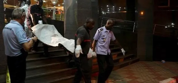 Mali'nin başkenti Bamako'daki Radisson Otel'de 170 yabancı uyruklu, silahlı kişiler tarafından rehin alındı. 22 kişinin öldü, 20 kişi yaralandı