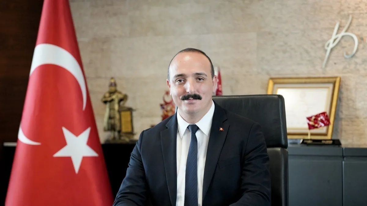 Konyaaltı Belediye Başkanı Cem Kotan ihraç talebi sonrası CHP'den istifa etti