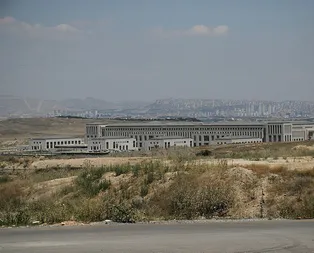 Son dakika: Başkan Erdoğan MİTin yeni binasında inceleme yaptı