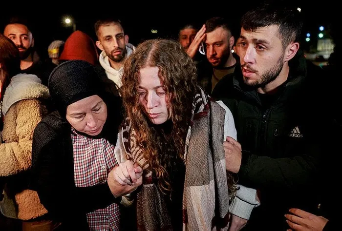1701314575524.jpeg İsrail ile Hamas arasındaki 6'ncı esir takası tamamlandı! Serbest bırakılanlar arasında Filistin'in cesur kızı Ahed Tamimi de var-2