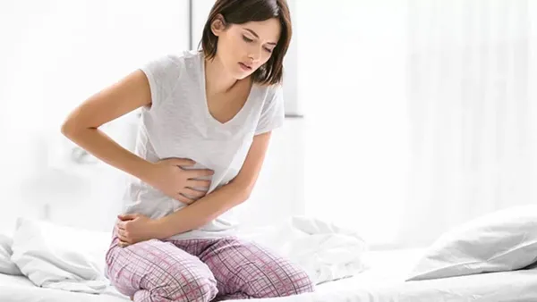 kadinlara-sikinti-veren-kronik-pelvik-agriya-dikkat-1681590134788.jpeg