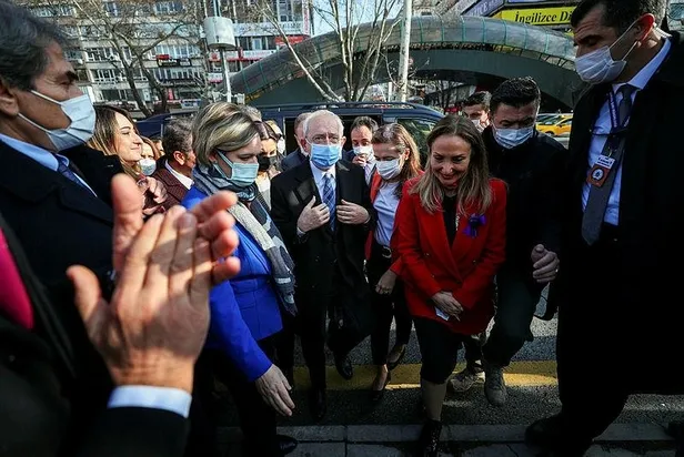 kemal-kilicdaroglunun-planlanmis-meb-baskinin-perde-arkasi-ortaya-cikti-1641256202018.jpeg CHP'li Kemal Kılıçdaroğlu'nun MEB baskınının perde arkası ortaya çıktı! Provokasyonun her adımı planlanmış-7