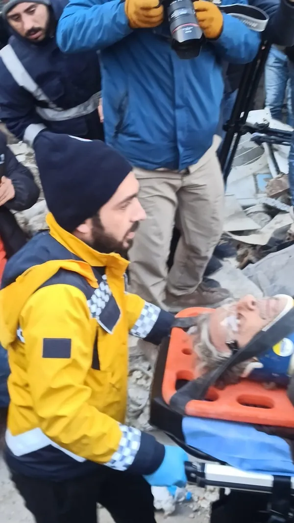 Canlı yayında peş peşe umut haberleri! İnanç, umut ve mucizenin adı 16 yaşındaki Hedil!-29