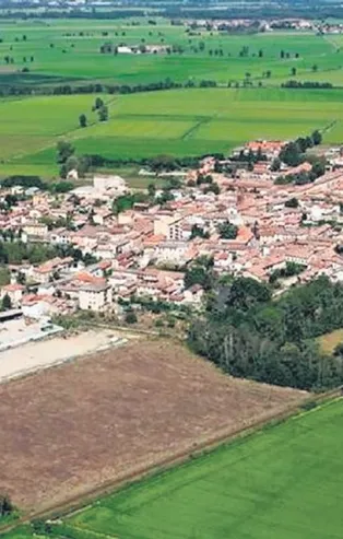 Lombardiya'daki Ferrera Erbognone köyünde 1196 kişinin de coronavirüs testi negatif çıktı