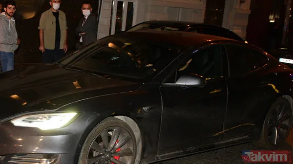 Şarkıcı Berkay Şahin uyanıklık peşinde! Geliriyle dikkat çeken Berkay lüks aracına 'T' plaka takarak... - 16