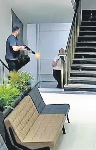 Eşini hastanede katletti! Mahkemede inkar etti...