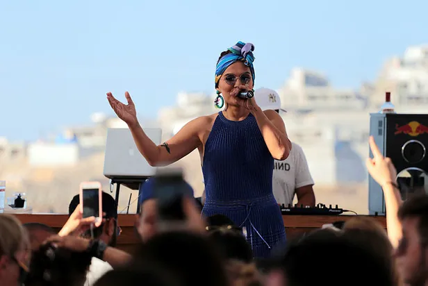Hande Yener'den Demet Akalın'ı kızdıracak çizme yorumu-5