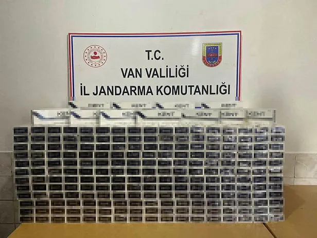 Son dakika: MSB: Çaldıran hudut hattında 6 bin 578 paket kaçak sigara ele geçirildi-1