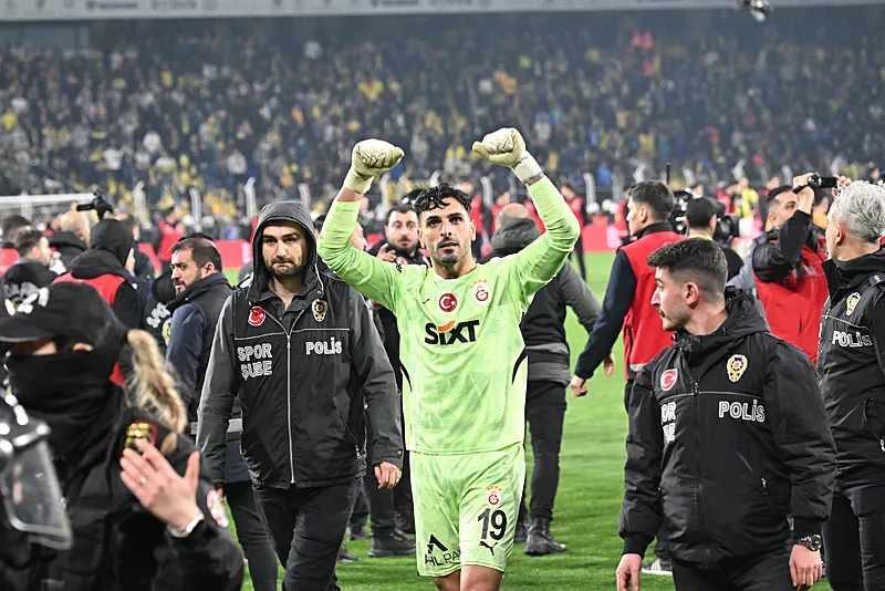 Galatasraay'dan flaş transfer! En büyük sorun çözülüyor - 19