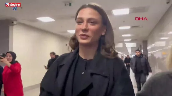 Serenay Sarıkaya Çağlayan Adliyesi'ne ifade vermeye geldi