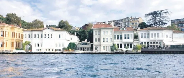 nevzat-aydin-sampiyonlar-ligi-finali-icin-kollari-sivadi-milyonluk-yalisinda-parti-veriyor-1686338286733.jpeg Nevzat Aydın Şampiyonlar Ligi Finali için kolları sıvadı! Milyonluk yalısında parti veriyor...-4