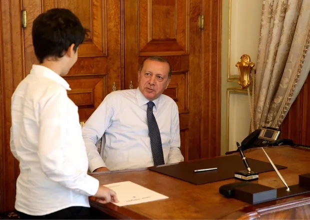 Erdoğan paylaştı: "Bugünkü mesai arkadaşım torunum Ömer Tayyip"-4