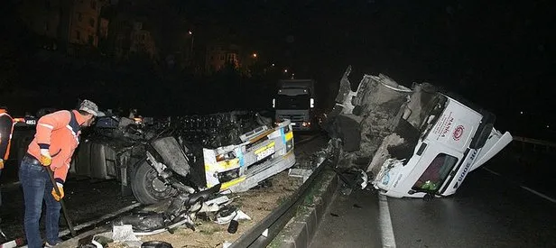 Manisa’da kontrolden çıkan tır kaza yaptı! İkiye bölündü