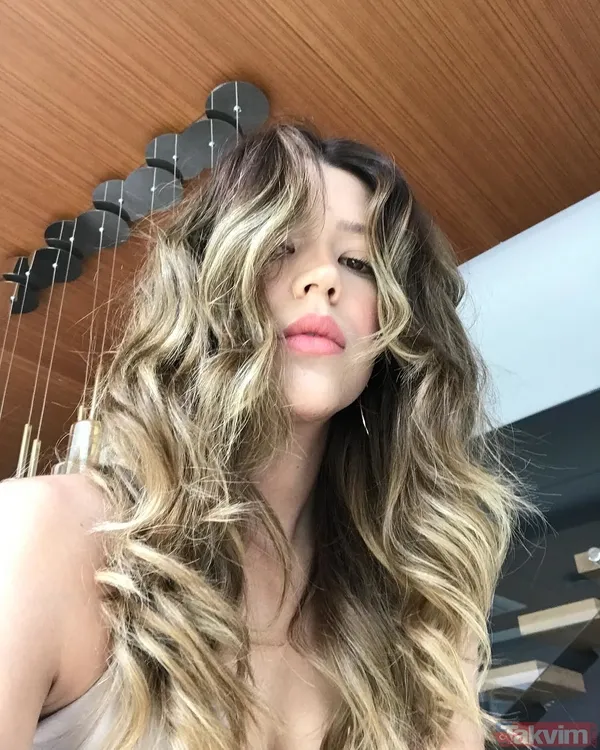 Özcan Deniz genç sevgilisiyle pozlarını paylaşmıştı! Feyza Aktan’dan hamle gecikmedi süper minili pozları ‘nispet’ olarak yorumlandı - 5