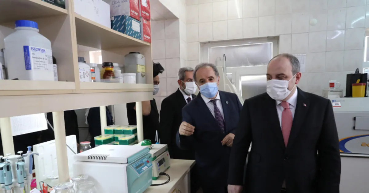 Kovid-19’a karşı aşı çalışmaları tam gaz devam ediyor! Bakan Varank’tan üretim tesislerine bayram ziyareti