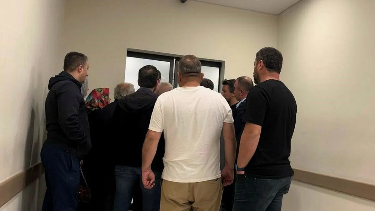 Bursa'da kan donduran olay! Taksi şoförü Yunus Emre Yüksel aracına aldığı 19 yaşındaki şüpheli tarafından 20 yerinden bıçaklandı