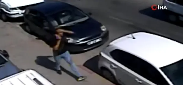 adanada-istedigi-parayi-vermeyen-babasini-vurmak-isteyen-genc-araya-giren-bir-kisiyi-oldurup-kacti-1628495315564.jpg Adana'da istediği parayı vermeyen babasını vurmak isteyen genç araya giren bir kişiyi öldürüp kaçtı-7