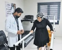 Depremde ailesini kaybetti ve bacaklarını kaybetti ama pes etmedi!