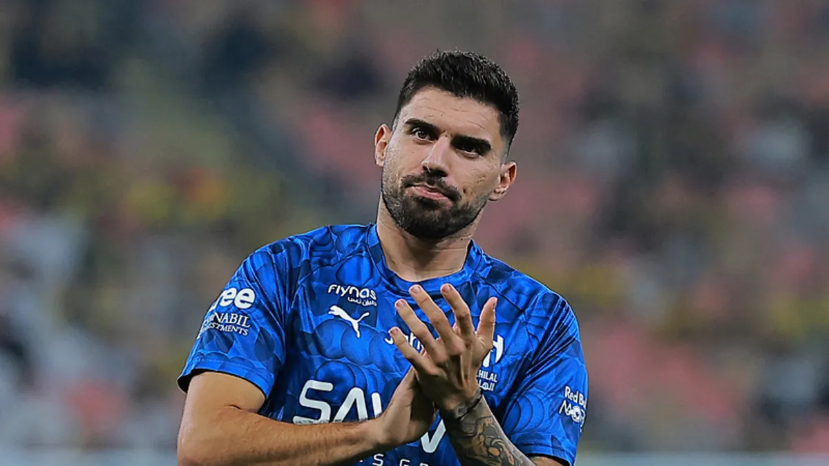 Fenerbahçe ve Galatasaray transferde karşı karşıya!