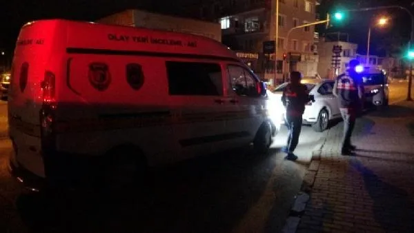 İzmir'de kan donduran cinayet! Tartıştığı babasını boğazından bıçaklayarak öldürdü-5