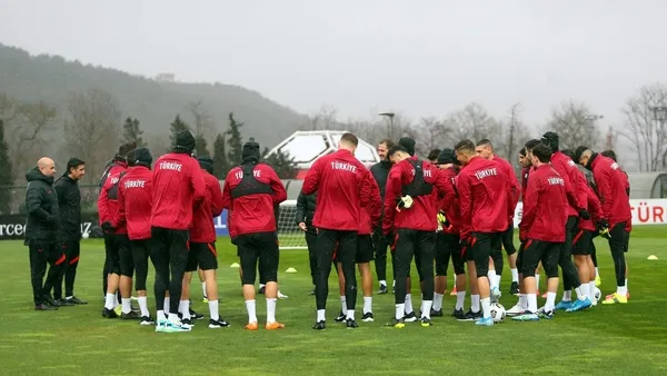 a-milli-futbol-takiminda-dunya-kupasi-elemeleri-hazirliklari-basladi-1616442009171.jpg
