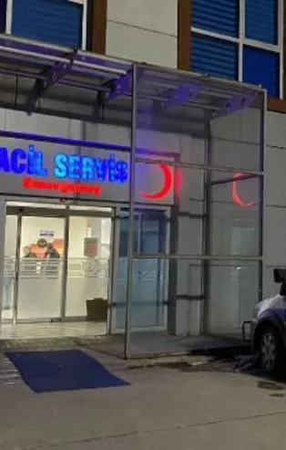 Tartıştığı genç kızı 5 yerinden bıçakladı