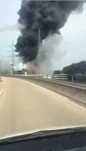 son-dakika-almanya-leverkusende-cop-toplama-tesisinde-patlama-yuksek-tehlike-uyarisi-yapildi-1627378224063.jpg SON DAKİKA: Almanya Leverkusen'de çöp toplama tesisinde patlama! Yüksek tehlike uyarısı yapıldı-6