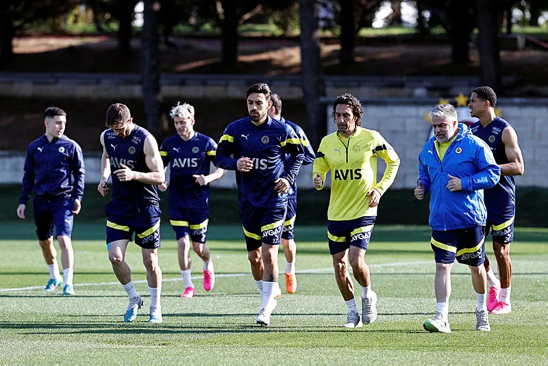 Fenerbahçe'de 3 isim için şok! 'Kadromda istemiyorum' - 4