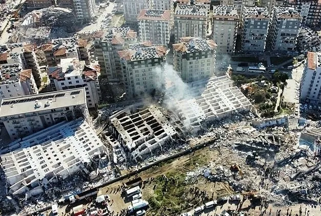 Rönesans rezidans felaketi göz göre göre gelmiş!