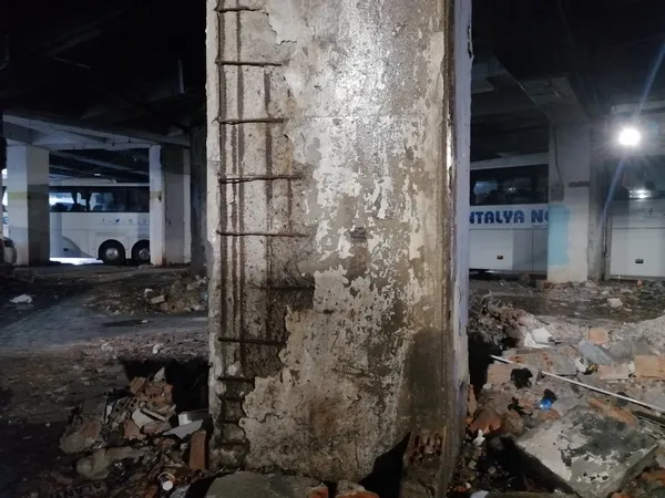 chpli-ibb-yonetimi-uyuyor-istanbulda-faciaya-ramak-kaldi-otogarin-kiris-ve-kolonlari-alarm-veriyor-1679386218741.jpg CHP'li İBB yönetimi uyuyor! İstanbul'da faciaya ramak kaldı: Otogarın kiriş ve kolonları alarm veriyor-5