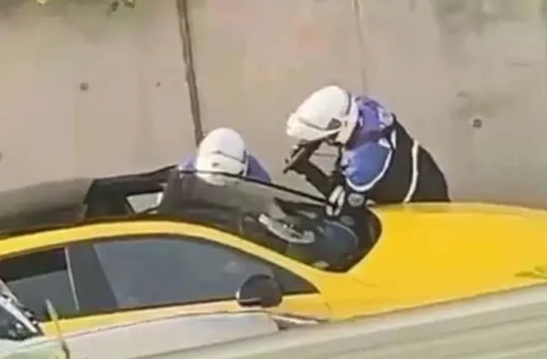 1691683438450.jpeg Fransa’da karışıklığa yol açmıştı! 17 yaşındaki Müslüman genci öldüren polisler hakim karşısına çıktı-4