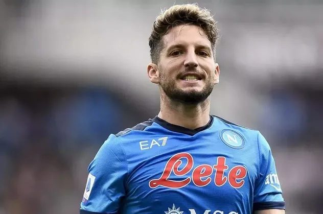 G.saray yönetimi,  Mertens transferi için büyük bir çaba harcıyor