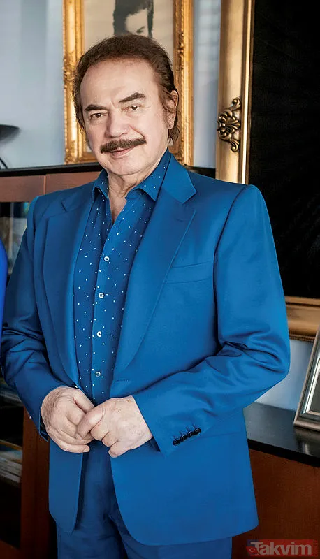 Orhan Gencebay Da Gelinin Tasarımlarını Çok Beğendiğini Belirterek Şunları Söyledi: "Seda'mı Çok Seviyorum. O Benim Kızım. Kendisine Daha Önce Hem Katıldığım...