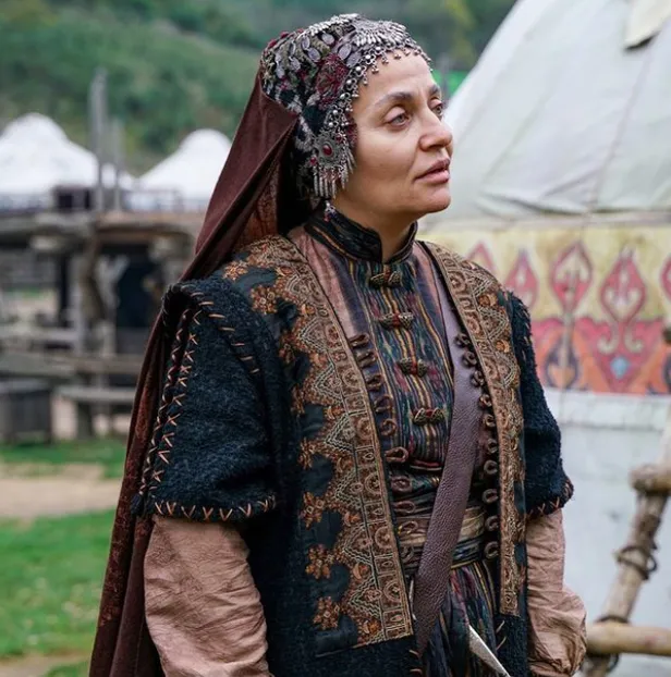 Kuruluş Osman'ın çekim yerini anlatan Selcan Hatun'dan sezonun bomba itirafı! Kuruluş Osman 38. bölüm 2. fragmanı...-3