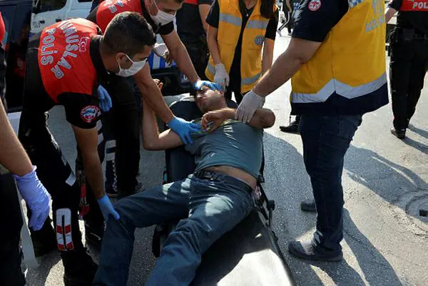 adanada-polisi-harekete-geciren-olay-yan-koltuktaki-tabancayla-aracta-uyuya-kaldi-1603092598090.jpg Adana'da polisi harekete geçiren olay: Yan koltuktaki tabancayla araçta uyuya kaldı-5