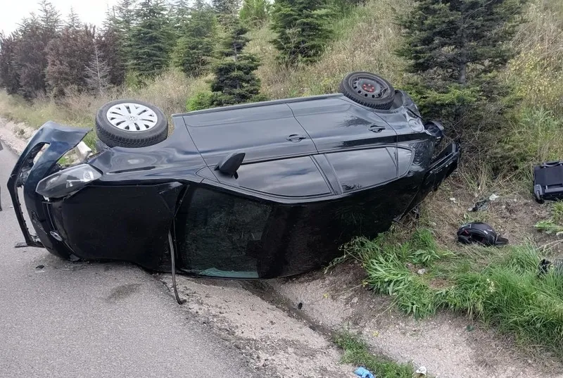 feci-kaza-motosiklet-otomobili-devirdi-1-olu-1714746294464.jpeg Feci kaza! Motosiklet otomobili devirdi: 1 ölü-2