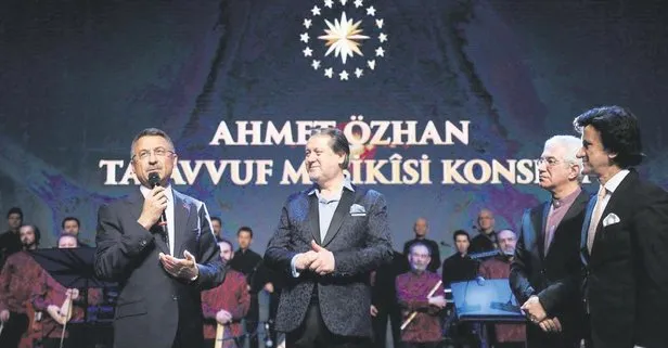 Cumhurbaşkanlığı Külliyesi’nde konser veren Ahmet Özhan kulakların pasını sildi