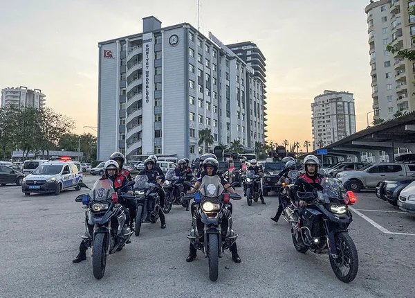 Mersin'de 'torbacı' operasyonu: 31 gözaltı kararı-2