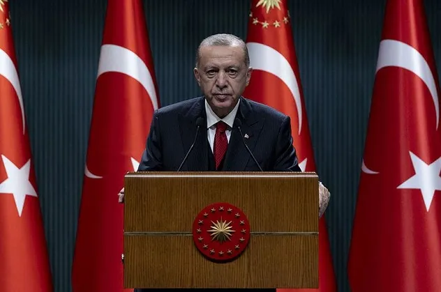 Başkan Erdoğan "Türkiye'de Eğitimin 20 Yılı: 2000-2019" kitabına takdim yazısı yazdı