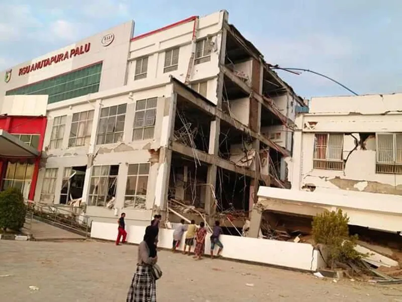 Endonezya'daki deprem ve tsunamide 384 kişi öldü - 4
