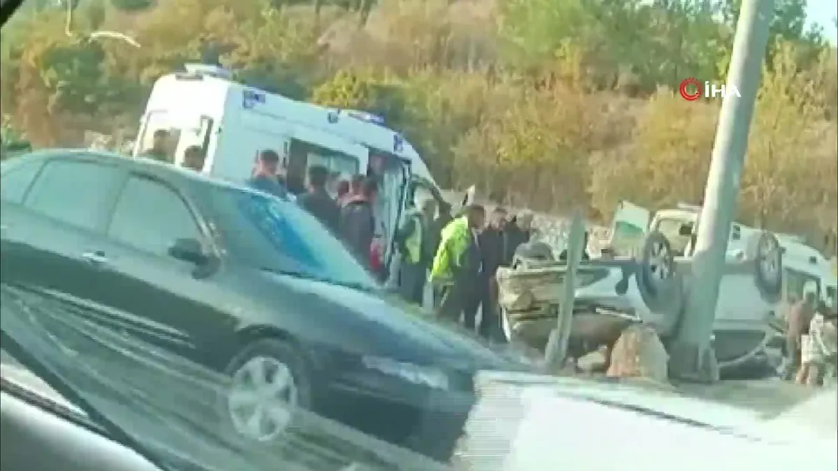 Adıyaman’da iki otomobil çarpıştı: 7 yaralı