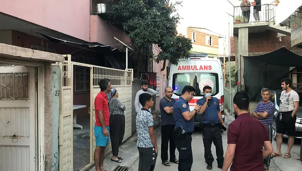 Adana’da oğlu tarafından bıçaklanan kadın yaralandı-1