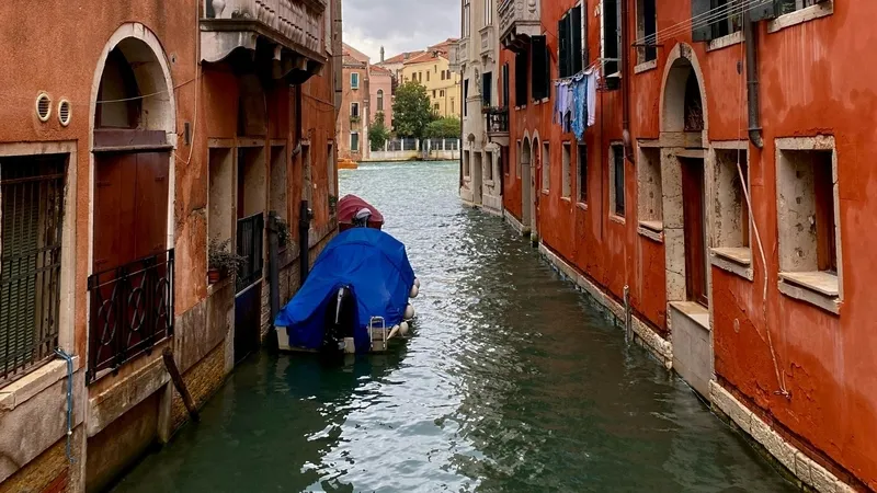 venedik-300-yil-icinde-yok-olabilir-bilim-insanlarindan-4-kritik-kurtulus-plani-1776361859160.jpg Venedik 300 yıl içinde yok olabilir: Bilim insanlarından 4 kritik kurtuluş planı-5