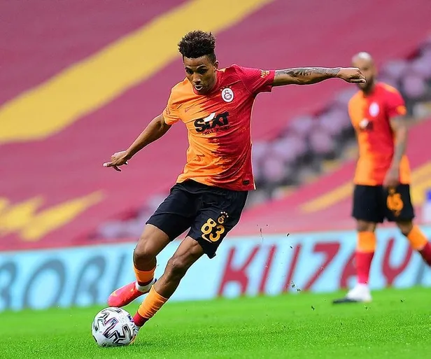 gundeme-bomba-gibi-dusen-transfer-haberi-galatasarayin-pesinde-oldugu-gedson-fenerbahceye-teklif-edildi-1640982797482.jpeg Gündeme bomba gibi düşen transfer haberi! Galatasaray’ın peşinde olduğu Gedson Fenerbahçe'ye teklif edildi-3