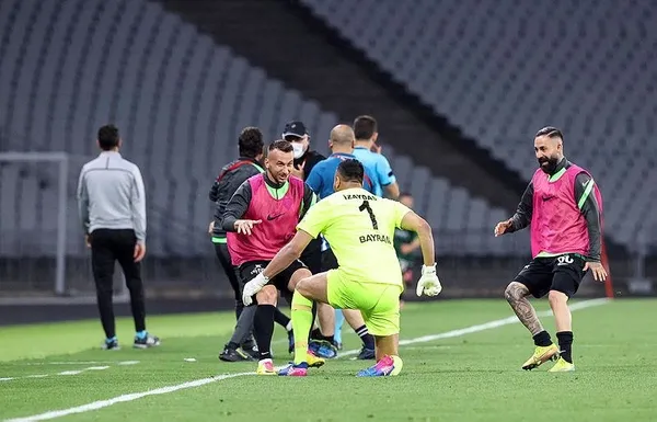 Son dakika: Kocaelispor, Sakaryaspor'u 4-0 yenerek TFF 1. Lig'e yükseldi-3