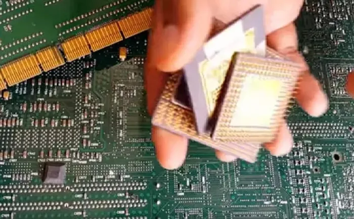 pesine-dusmeyen-kalmadi-kuyumcular-tirim-tirim-onu-ariyor-75-grami-13875-tl-1700820565401.jpg Peşine düşmeyen kalmadı! Kuyumcular tırım tırım onu arıyor! 7.5 gramı 13927 TL-3