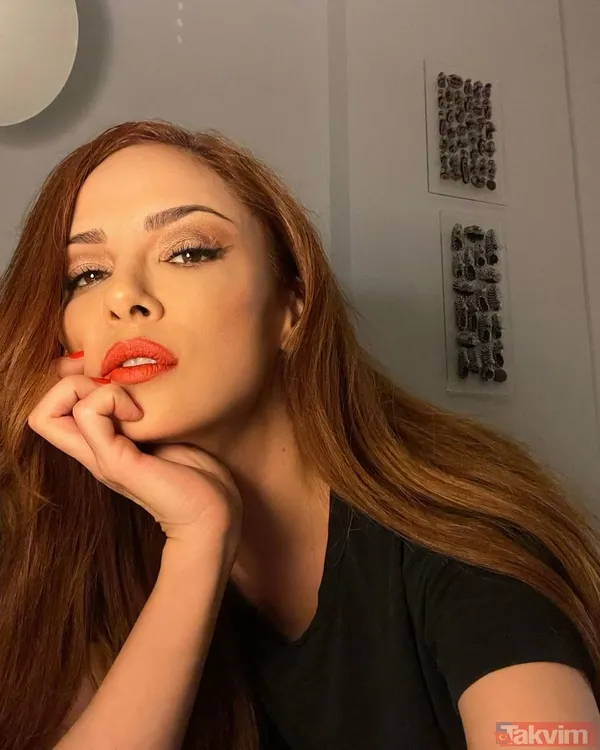 Mine Tugay dekolteli büstiyeri ile sere serpe uzanıp poz verdi! Yorum yağdı: “Abla ne zaman yaşlanmayı düşünüyorsun?” - 3