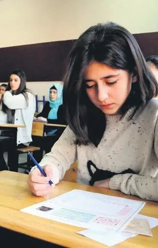 Kademeli eğitim: 5. ve 9. sınıf öğrencileri yüz yüze eğitime bugün başlayacak