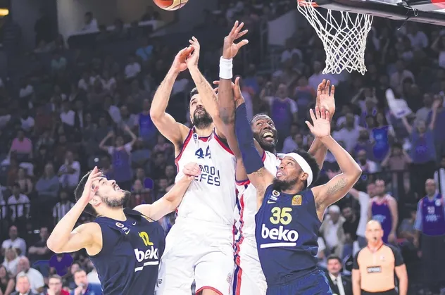 Efes’ten güç gösterisi